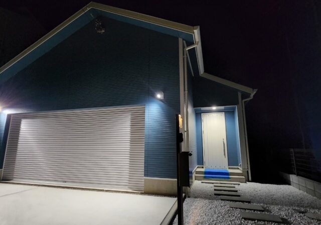 「自分の好き」を大切にしながら、コストバランスもしっかり考えた、一人暮らしのためのガレージハウス C様邸