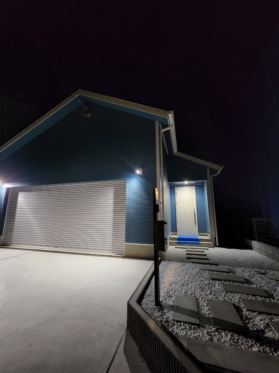 「自分の好き」を大切にしながら、コストバランスもしっかり考えた、一人暮らしのためのガレージハウス C様邸