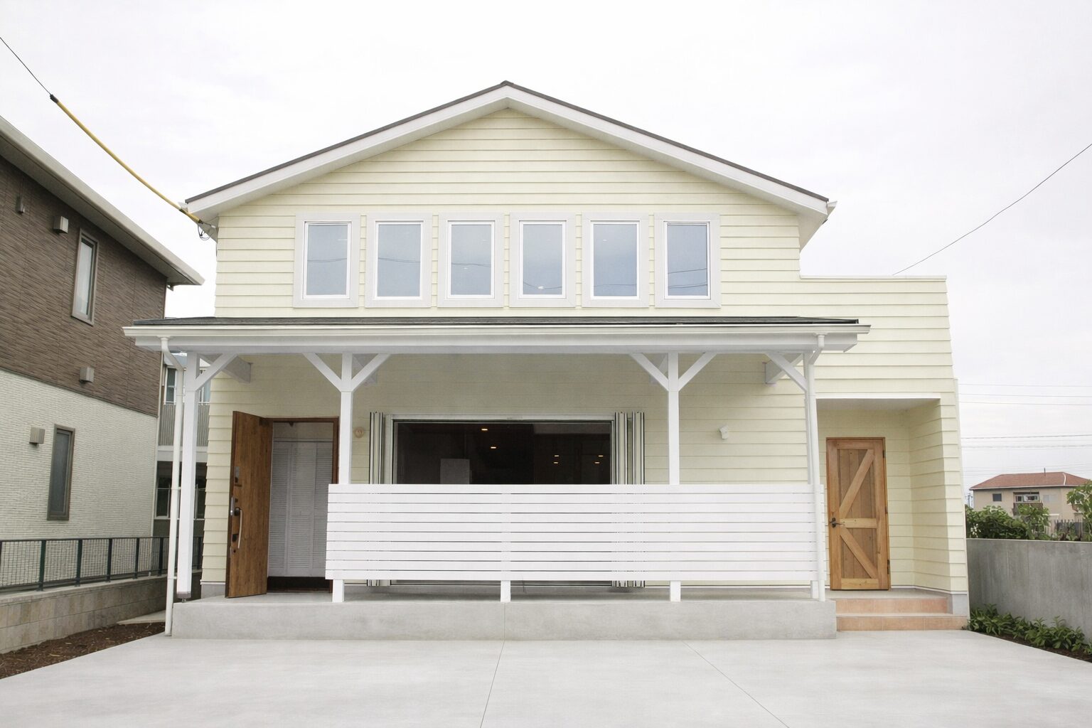 サーフィンを楽しむ、ご夫婦のこだわりが詰まった住まい　T様邸