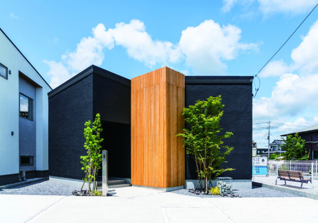 「外は静かにカッコよく、中はめちゃくちゃ実用的」ギャップで好きになる家　O様邸