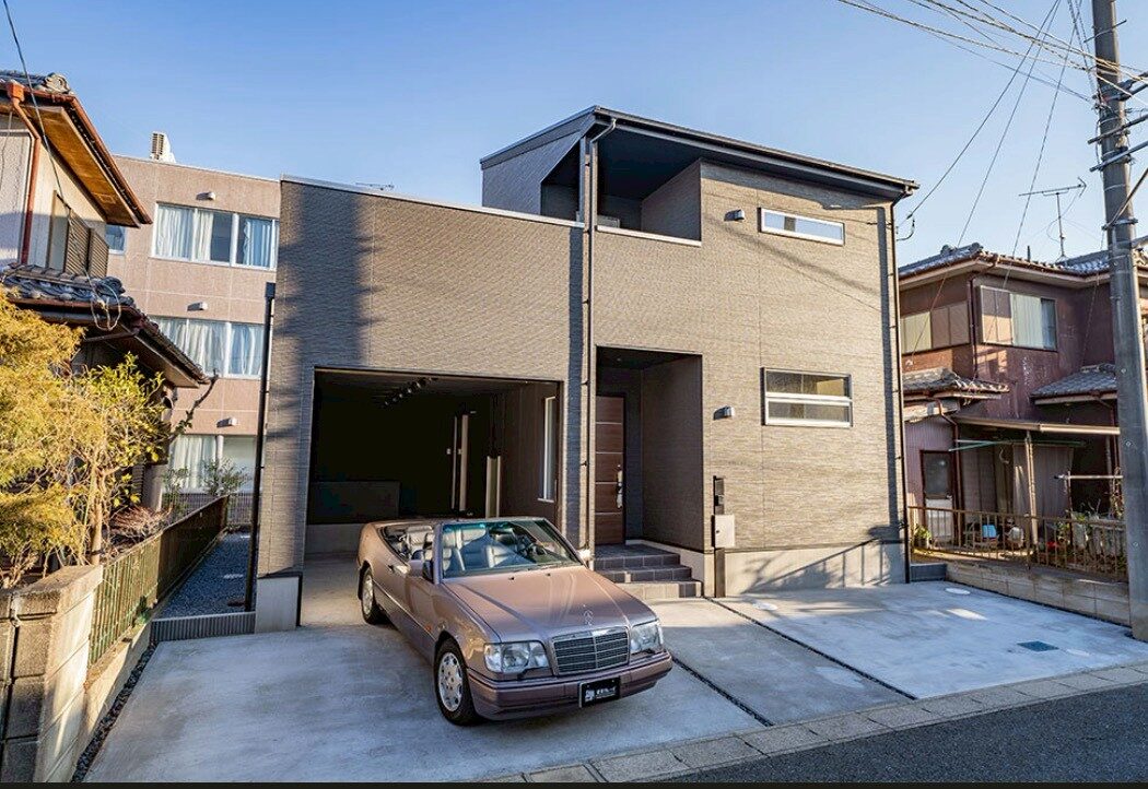 普通の建売じゃ物足りない人へ。　　ガレージハウス見学会